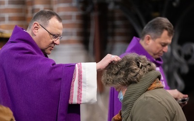 Bp Grzybowski: Pokuta, modlitwa, post i nawrócenie to nasza broń przeciw złu