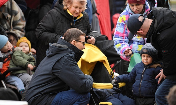 Morawiecki: Dziś najważniejsza sprawa to pomóc ludziom, którzy uciekają przed wojną