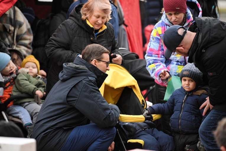 Morawiecki: Dziś najważniejsza sprawa to pomóc ludziom, którzy uciekają przed wojną