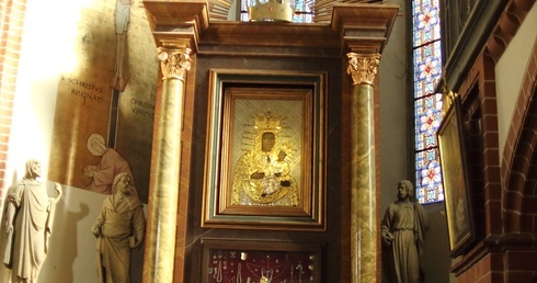 Pomóżmy Nadwórnej!