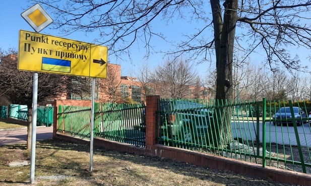 Katowice. Punkt recepcyjny dla uchodźców także w seminarium. "Udostępniamy 16 pokojów"