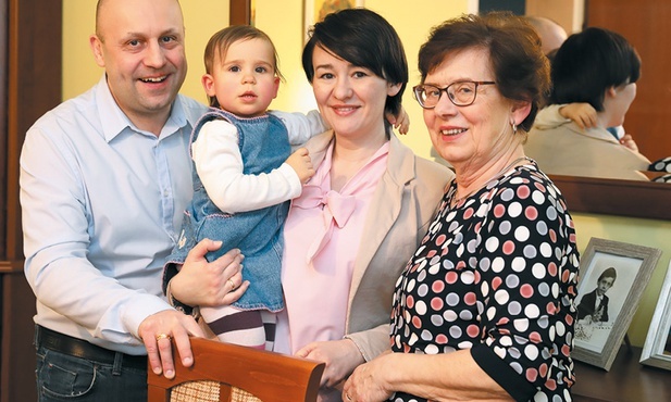 Marcin, Rozalka,  Iza i Teresa,  czyli szczęśliwa rodzina.