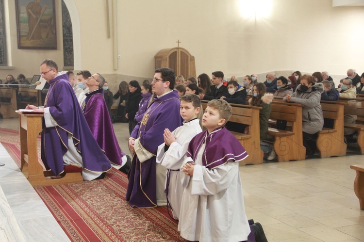 Tarnowiec. Św. Józef i modlitwa o pokój