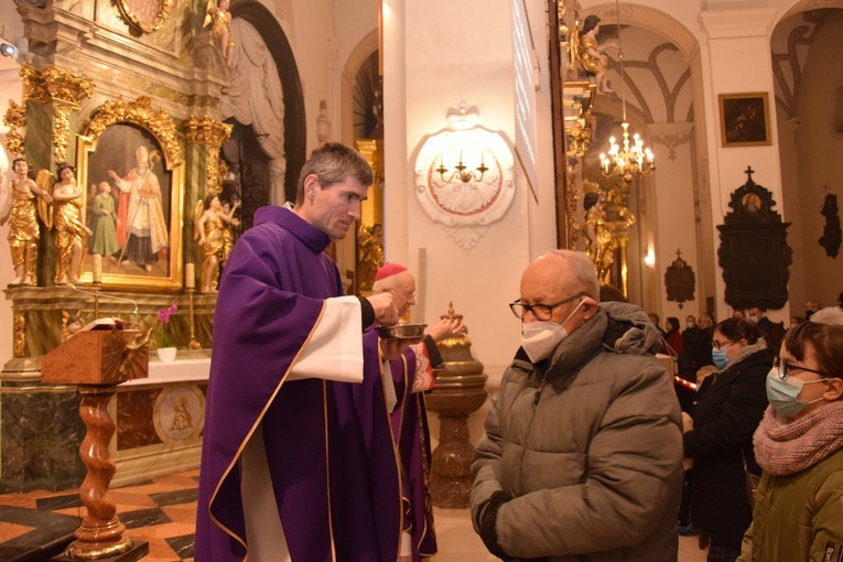 Środa Popielcowa w katedrze łowickiej