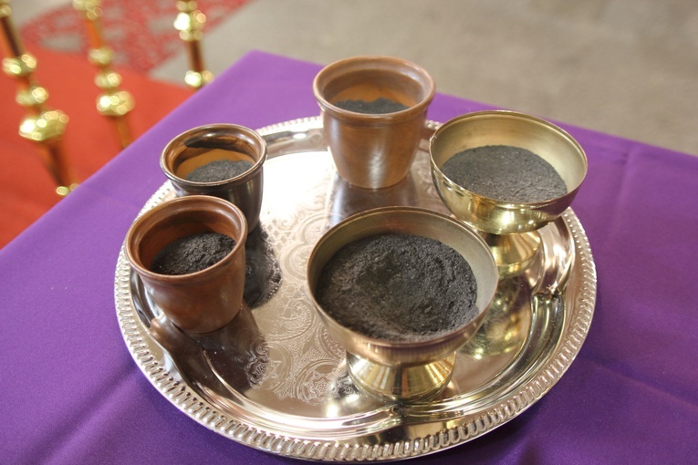 Legnicka katedra. Środa Popielcowa