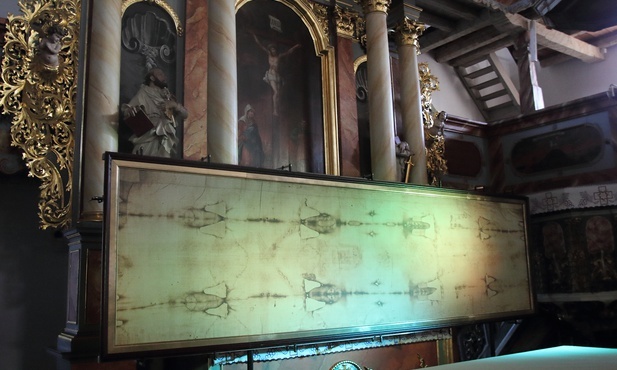 Nowa Wieś Grodziska. Misje z Całunem