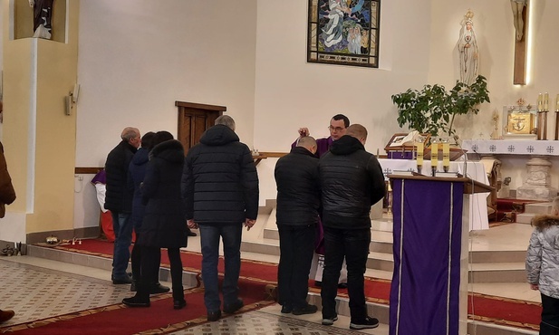 Popielec w parafii ks. Krzysztofa Sapalskiego.