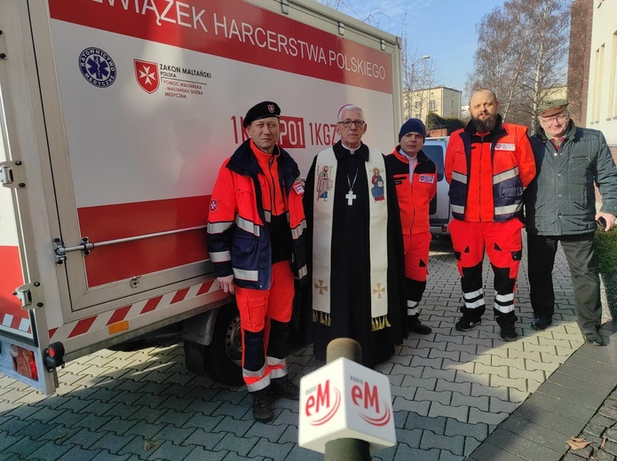 Katowice. 'Mobilna harcówka' wyruszyła na granicę z Ukrainą. Maltańczycy i harcerze wiozą namioty i sprzęt