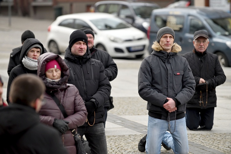 Błagają o pokój i zadośćuczynienie Niepokalanemu Sercu NMP