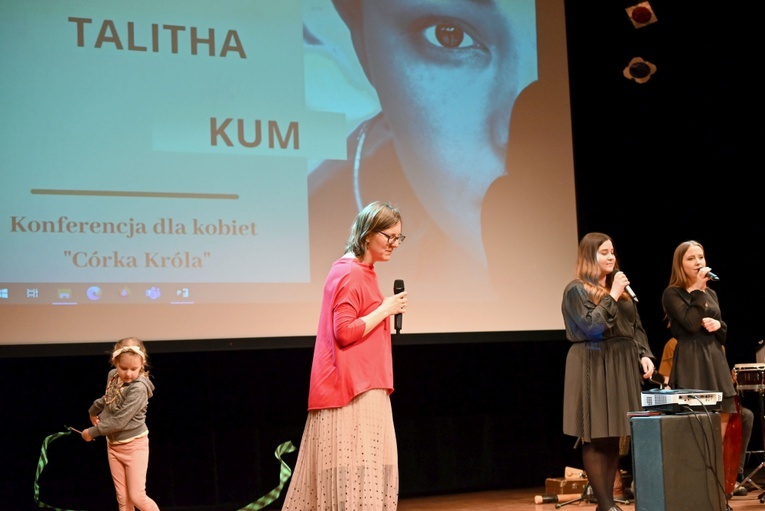Są "córkami Króla". 200 kobiet na konferencji w Strzegomiu