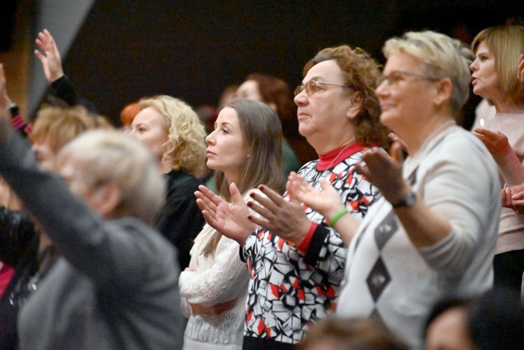 Są "córkami Króla". 200 kobiet na konferencji w Strzegomiu