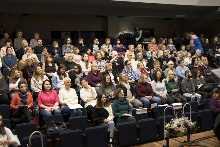 Są "córkami Króla". 200 kobiet na konferencji w Strzegomiu