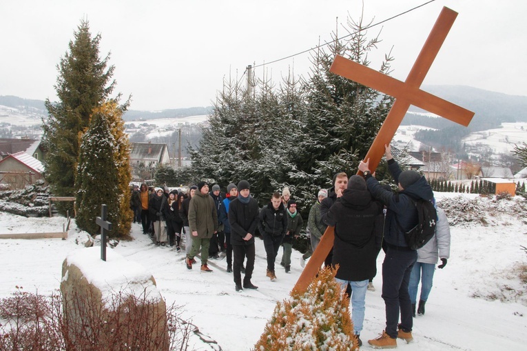 Kąclowa. Modlitwa i spotkanie młodych z okręgu krynickiego