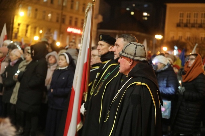 Międzyreligijny marsz i modlitwa o pokój na Ukrainie - w Bielsku-Białej. 