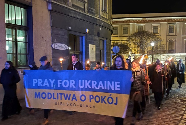 Międzyreligijny marsz i modlitwa o pokój na Ukrainie - w Bielsku-Białej. 