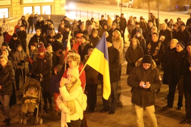 Międzyreligijny marsz i modlitwa o pokój na Ukrainie - w Bielsku-Białej. 