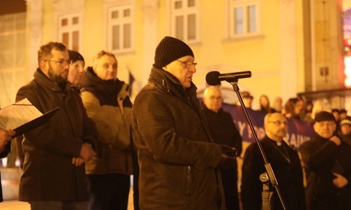 Starosta Andrzej Płonka podkreślał, że bez modlitwy nie będziemy mieli siły, by wytrwać...
