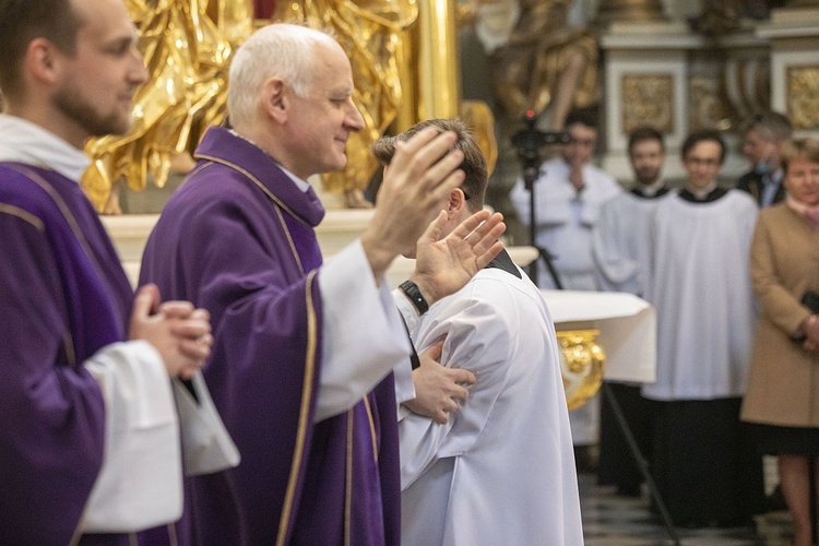 Obłóczyny w WMSD. Założyli "mundury", idą na wojnę