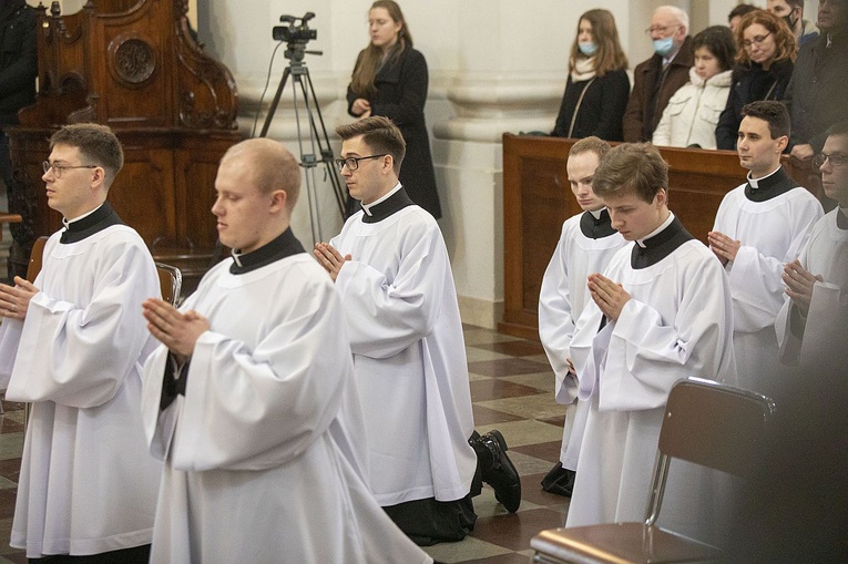 Obłóczyny w WMSD. Założyli "mundury", idą na wojnę