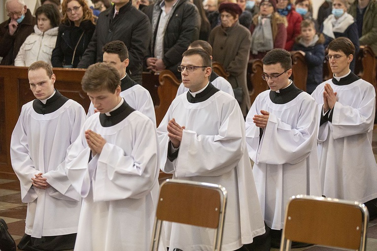 Obłóczyny w WMSD. Założyli "mundury", idą na wojnę