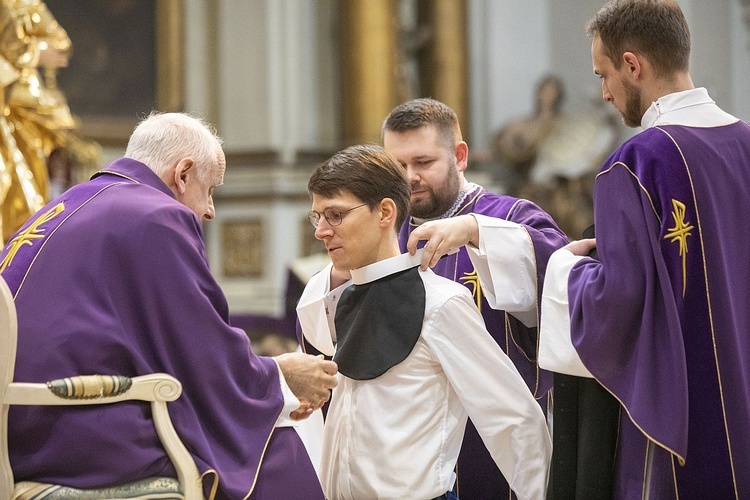 Obłóczyny w WMSD. Założyli "mundury", idą na wojnę