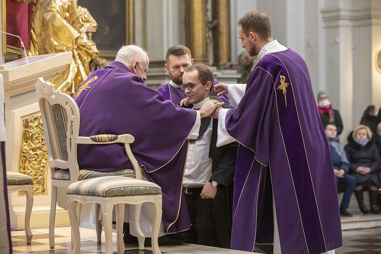 Obłóczyny w WMSD. Założyli "mundury", idą na wojnę