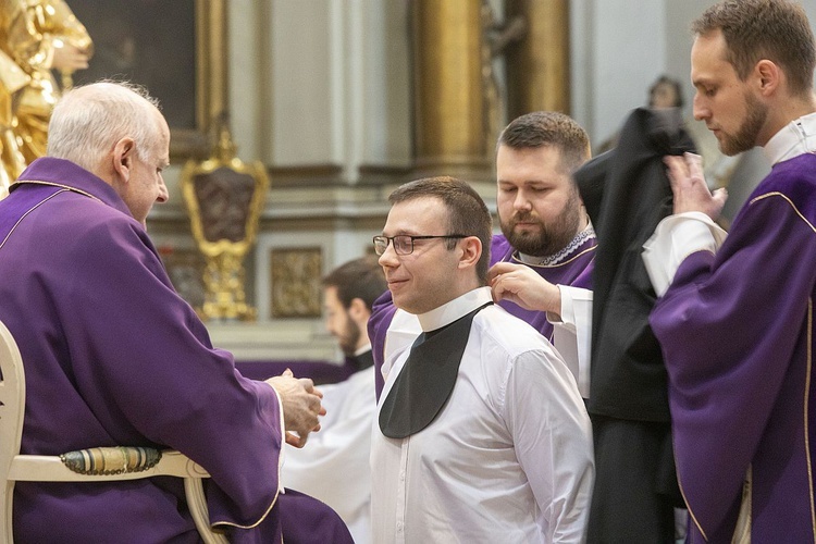 Obłóczyny w WMSD. Założyli "mundury", idą na wojnę