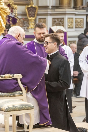 Obłóczyny w WMSD. Założyli "mundury", idą na wojnę