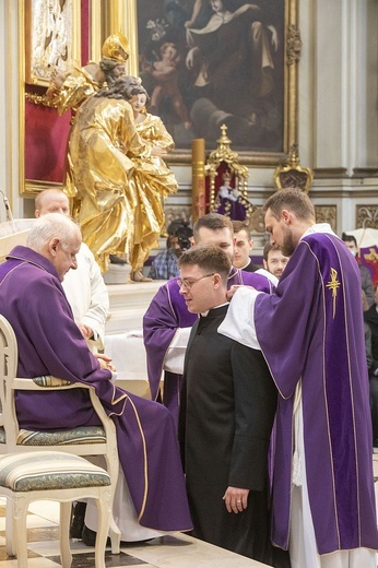 Obłóczyny w WMSD. Założyli "mundury", idą na wojnę