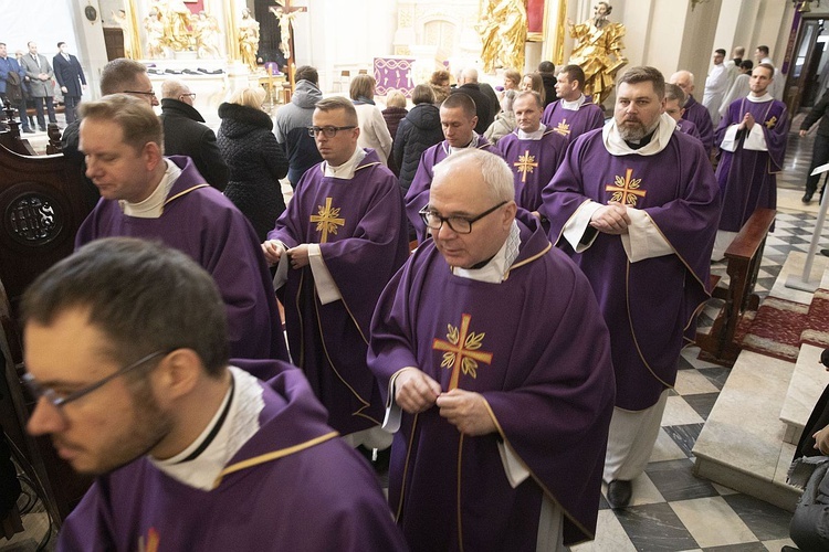 Obłóczyny w WMSD. Założyli "mundury", idą na wojnę