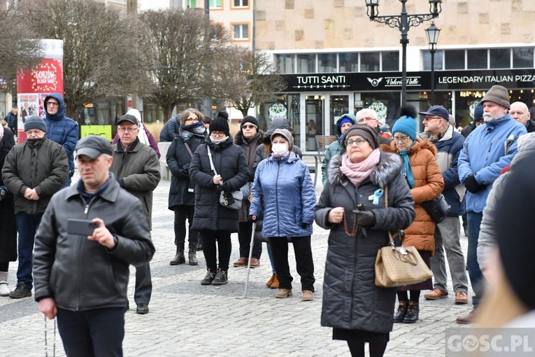 Modlitwa o pokój przy katedrze