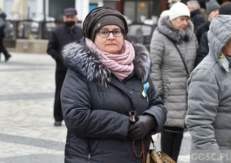 Modlitwa o pokój przy katedrze