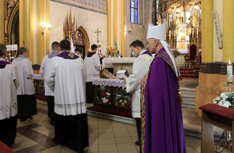 Relikwie św. Matki Teresy w miechowickiej parafii