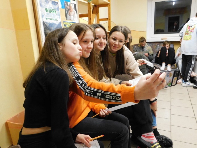 Pieszyce. ​Spotkanie młodych "WIARYgodnej"