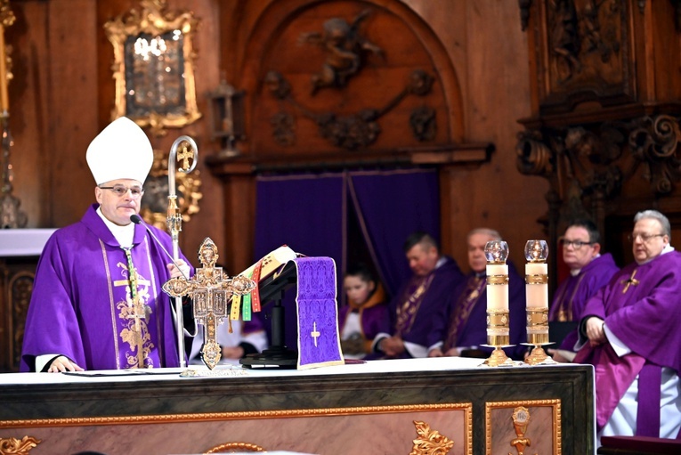 Wprowadzenie ks. Wojciecha Zmysłowskiego na urząd proboszcza