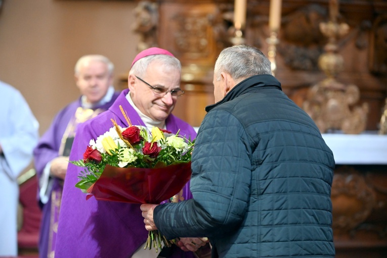 Wprowadzenie ks. Wojciecha Zmysłowskiego na urząd proboszcza