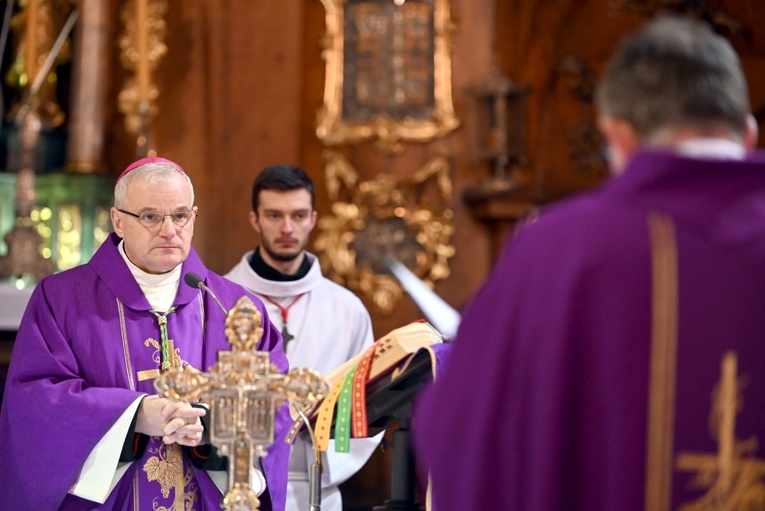 Wprowadzenie ks. Wojciecha Zmysłowskiego na urząd proboszcza