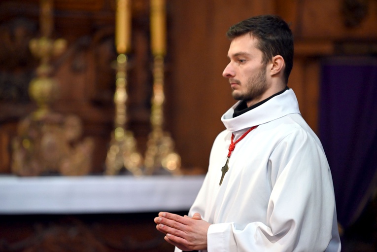 Wprowadzenie ks. Wojciecha Zmysłowskiego na urząd proboszcza