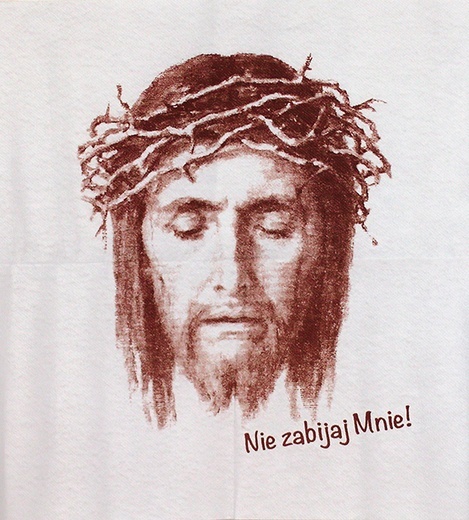 Chusta, którą otrzymali parafianie.