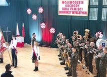 ▲	Program artystyczny przygotowali uczniowie SP 4 w Mrągowie, a uroczystość uświetnił występ orkiestry wojskowej z Giżycka.