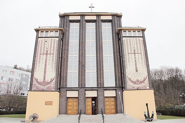 Modernistyczny gmach zaprojektował w 1932 r. wybitny architekt Marian Lalewicz.