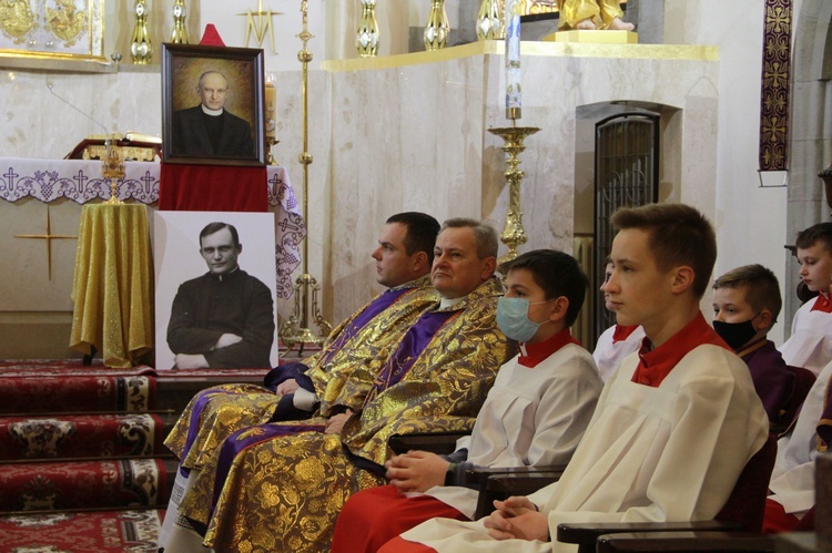 Limanowa. Wprowadzenie relikwii bł. ks. Władysława Bukowińskiego