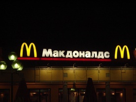 McDonald's czasowo zamyka 850 lokali w Rosji, ale...