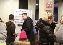 Punkt rejestracyjny  dla ukraińskich uchodźców przy Caritas Archidiecezji Katowickiej.