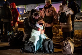 Bp polowy Wiesław Lechowicz odwiedził uchodźców na przejściach granicznych
