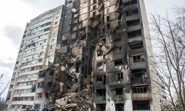 Tylko w Charkowie Rosjanie zniszczyli 400 bloków mieszkalnych