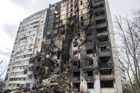 Tylko w Charkowie Rosjanie zniszczyli 400 bloków mieszkalnych