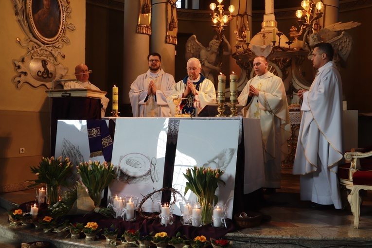 IX Diecezjalny Dzień Kobiet - Msza św.