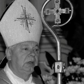 Śp. bp Adam Odzimek (1944-2022).