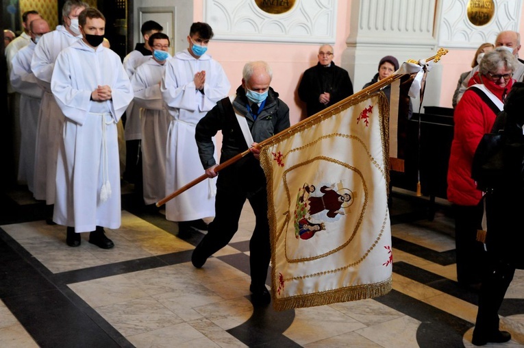 Uczcili bł. Anielę Salawę